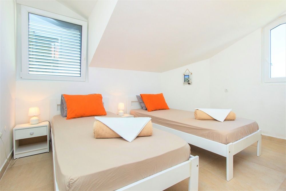 Apartment, 2 Bedrooms, Beach View (Royal)