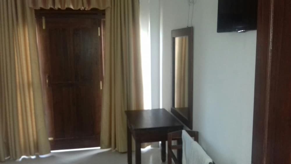 Basic Double Room, 4 Bedrooms