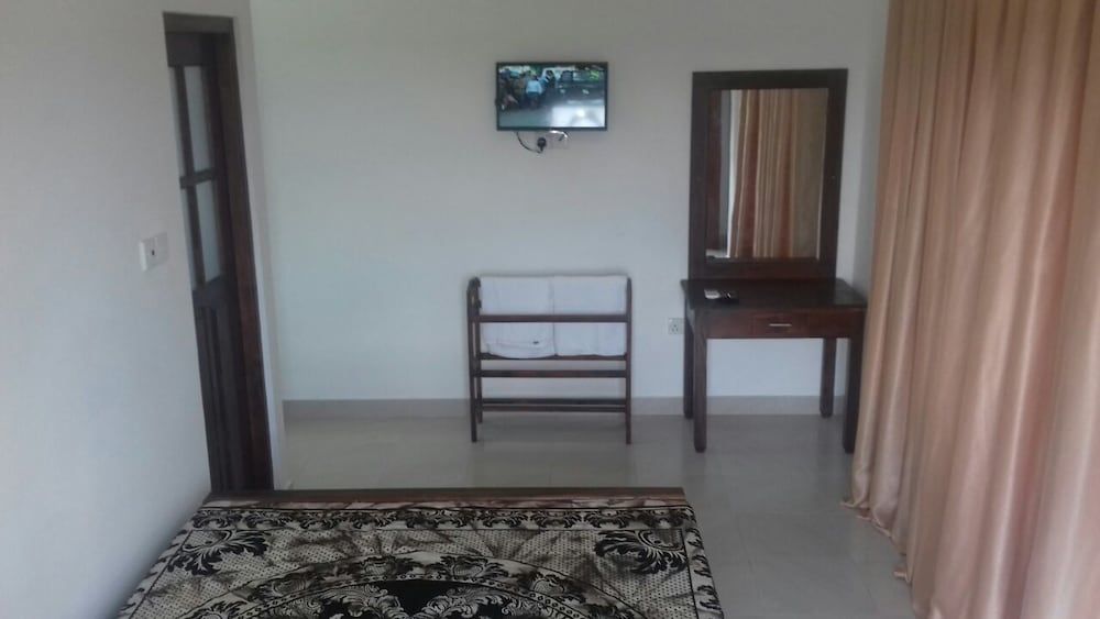 Basic Double Room, 4 Bedrooms