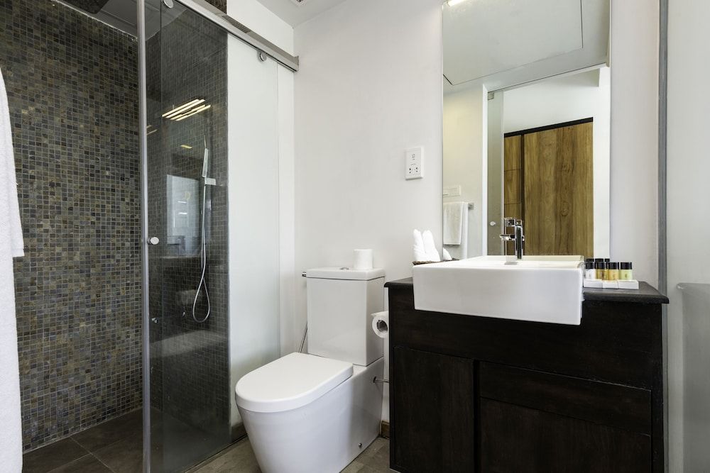 ME Colombo Deluxe Double or Twin Room, 1 Double Bed, City View 4