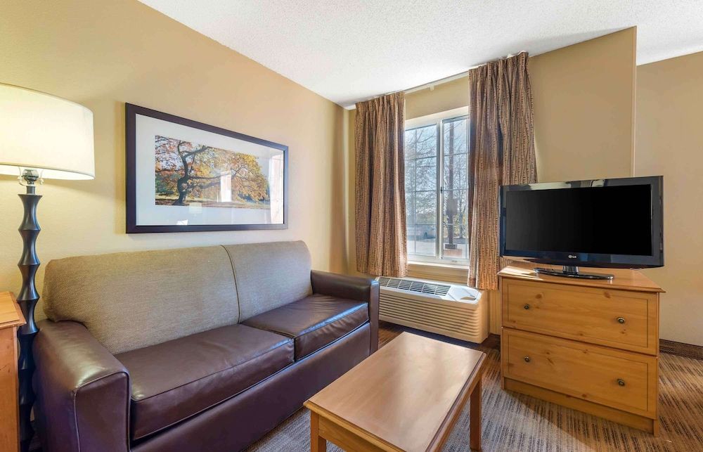 Extended Stay America Suites Minneapolis Airport Eagan North Deluxe Studio, 1 King Bed with Sofa bed, Non Smoking 6