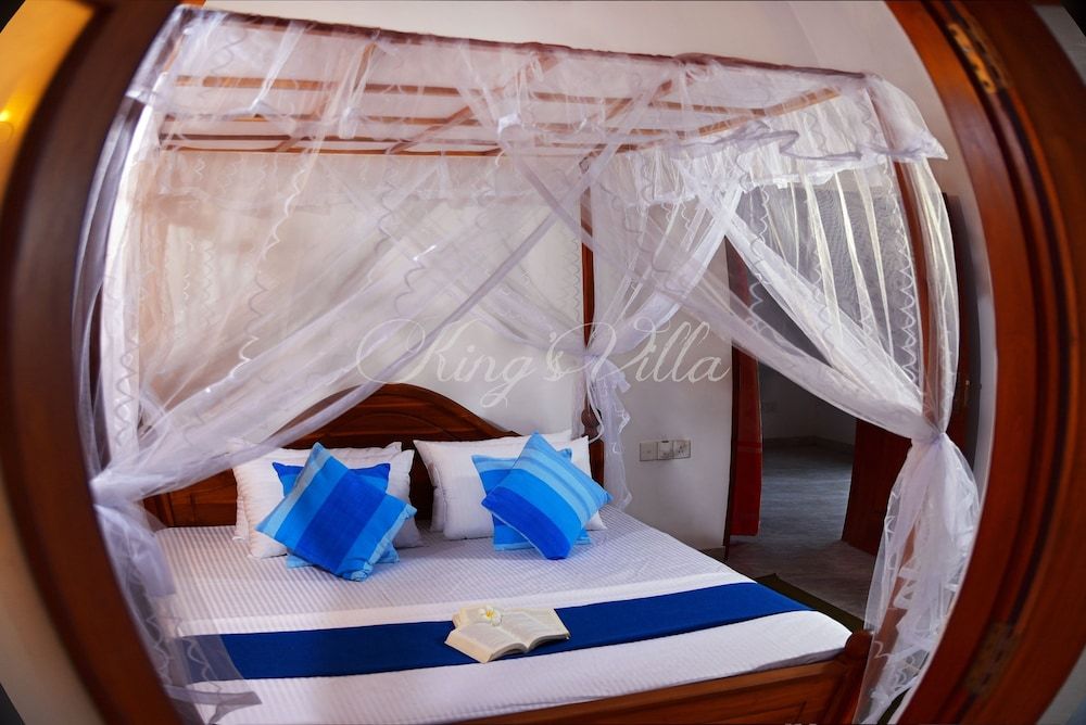 Kings Villa Deluxe Apartment, 1 Bedroom 3