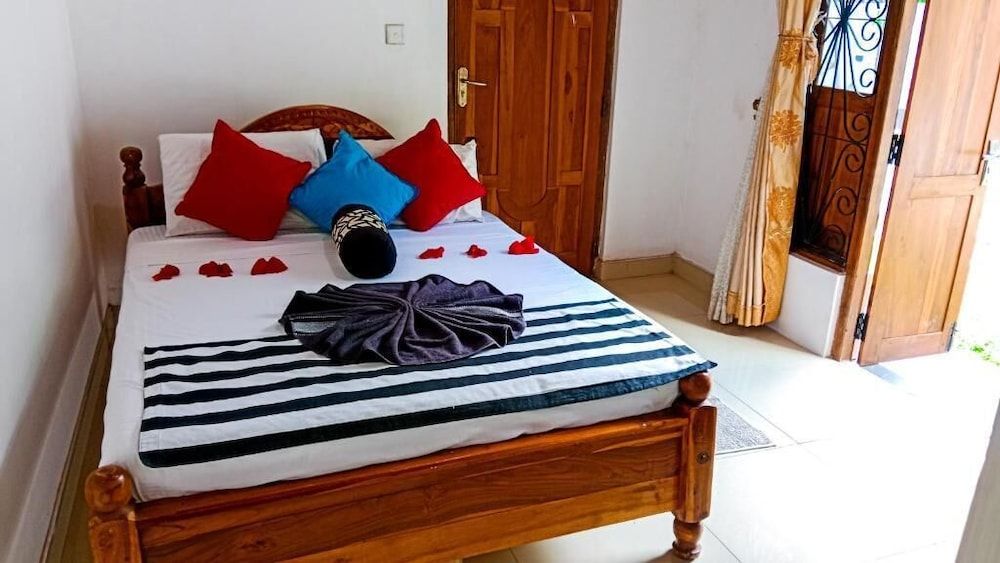 Sigiri Thilanka Rest Double Room 9