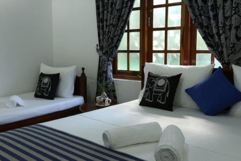 Rekawa Village Hotel Economy Double Room 4