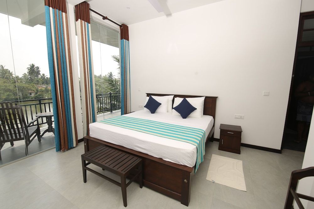 Double Room, Jetted Tub, Lake View