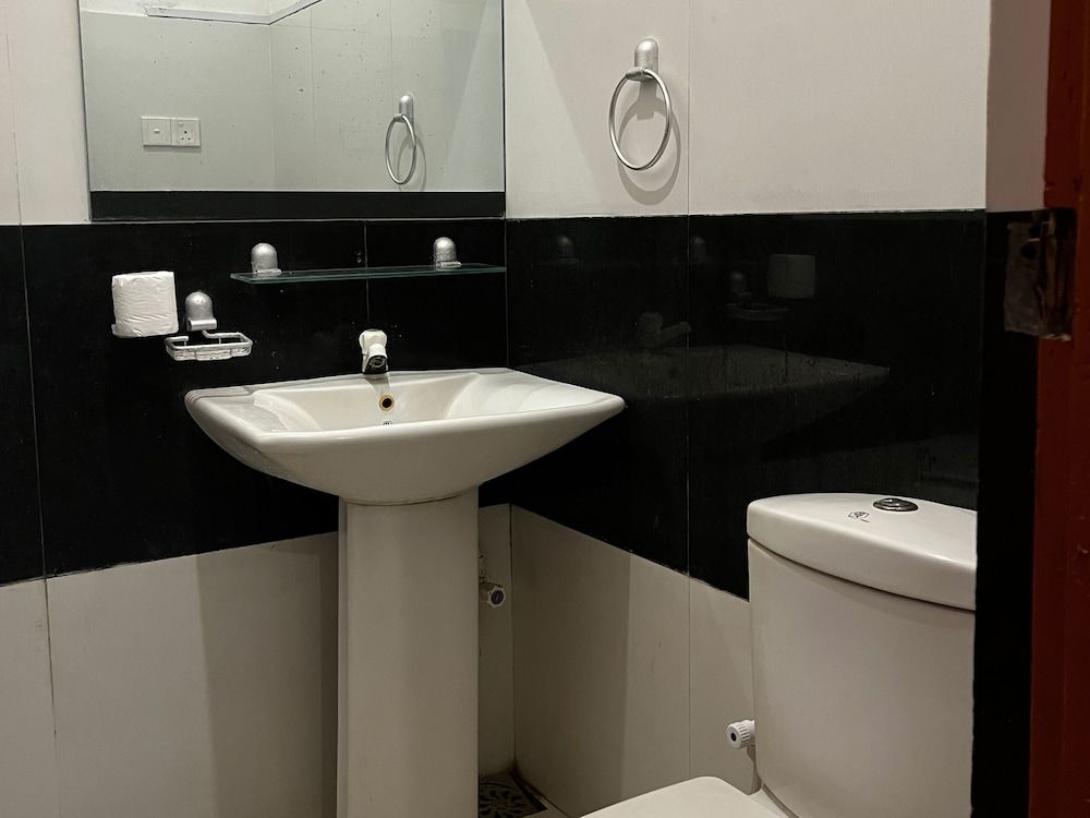 Funky Leopard Safari Lodge Bordering Yala National Park - Hostel leopard Den Double 5