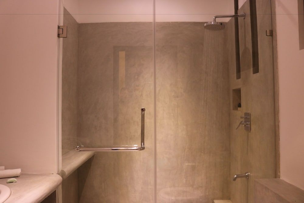 Fern Colombo Comfort Double Room, 1 Queen Bed, Accessible 7