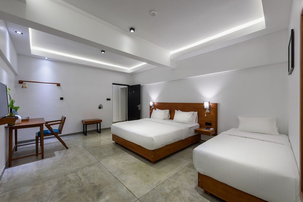 Fern Colombo Comfort Triple Room, Multiple Beds 4