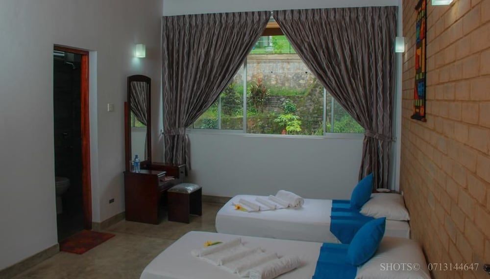 undefined City Breeze - Kandy 2