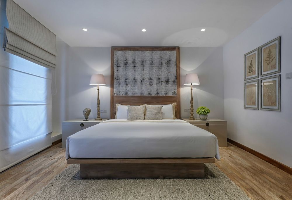 undefined Le Papillon 4