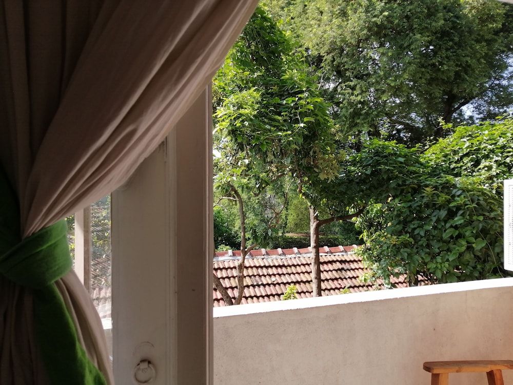 Sithila Villa Standard Double Room, Balcony, Garden View 3