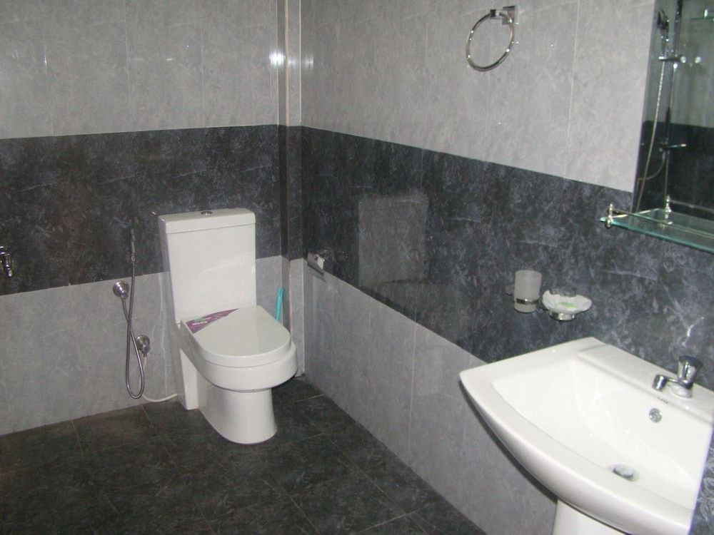 Nadun Rest Deluxe Twin Room, 3 Bedrooms, Garden View 6