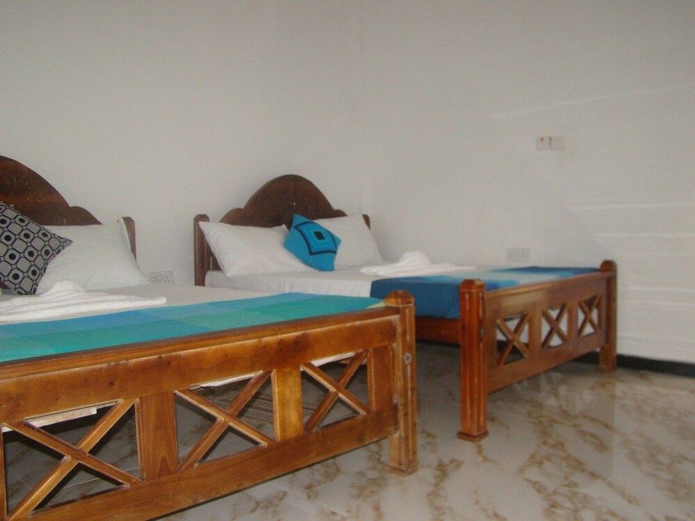 Nadun Rest Deluxe Twin Room, 3 Bedrooms, Garden View 3