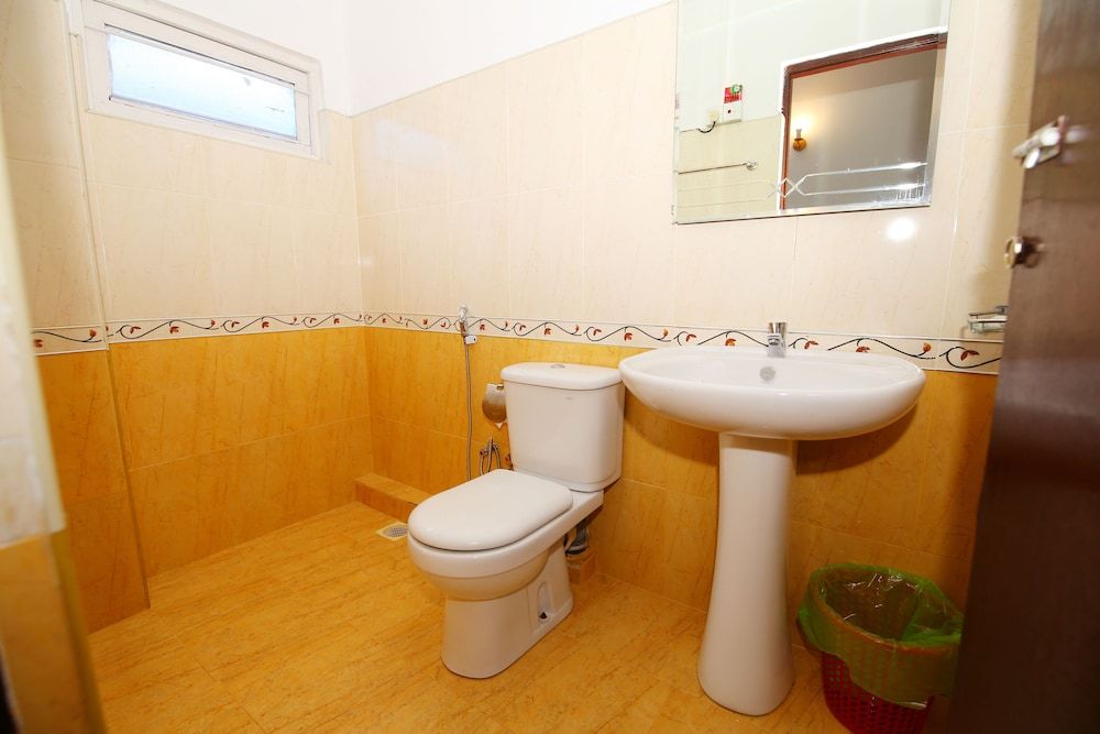 undefined Milano Inn 9