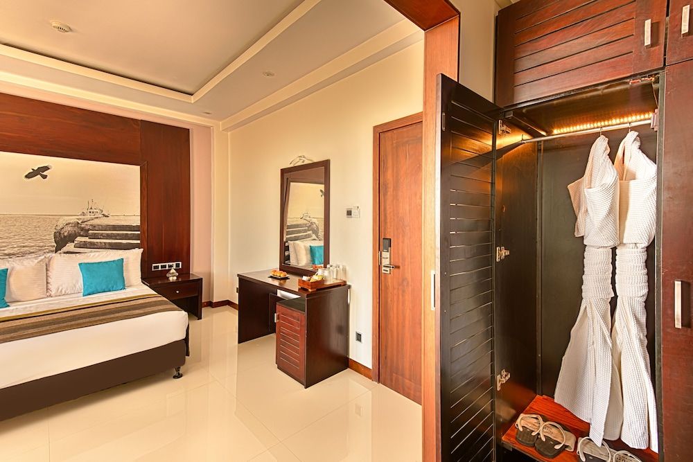 North Gate Jaffna Family Triple Room 5