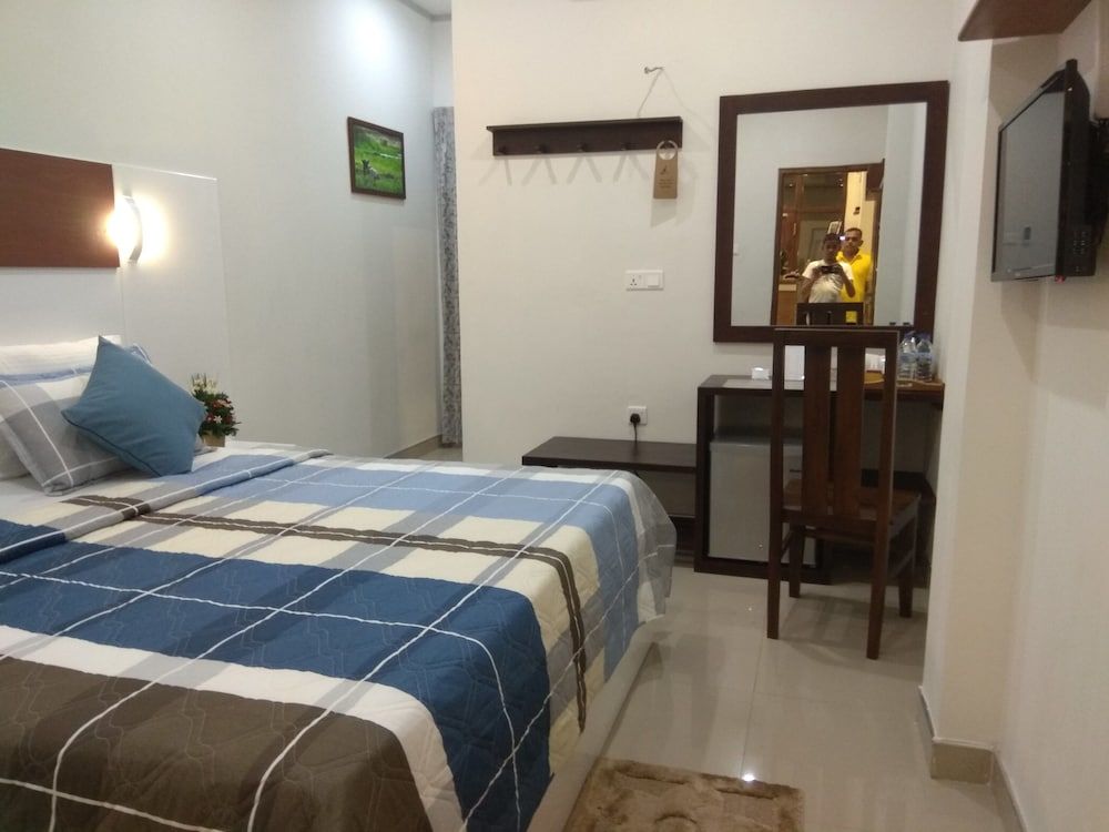 Diva Villa Transit Hotel Economy Suite, 2 Bedrooms, Garden View, Garden Area 6