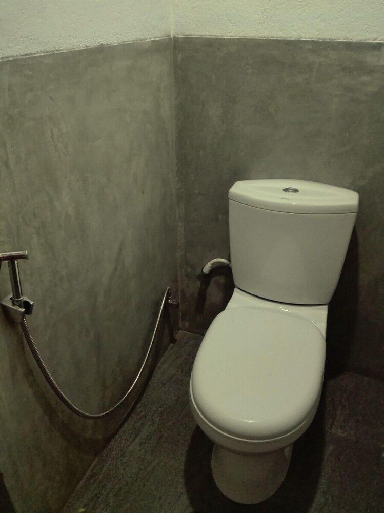 Mango shade Basic Double Room Single Use, 1 Queen Bed, Accessible, Smoking 5