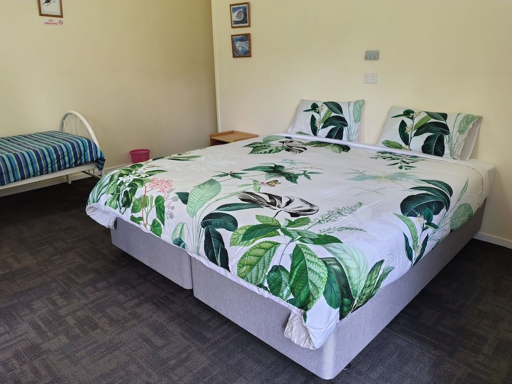 Triple Room, Multiple Beds, Non Smoking, Private Bathroom (Room 1)