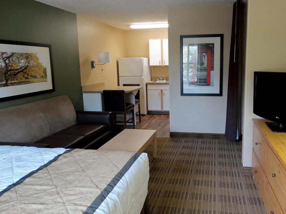 undefined Extended Stay America Select Suites Raleigh RTP Hwy. 55 4