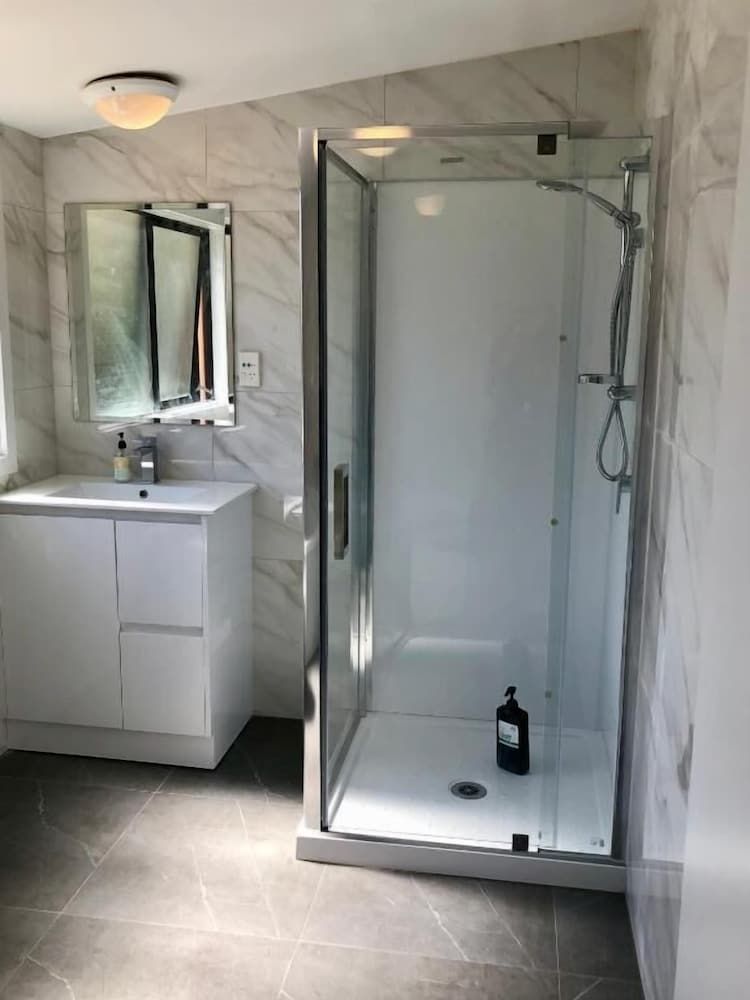Studio with Spa Bath