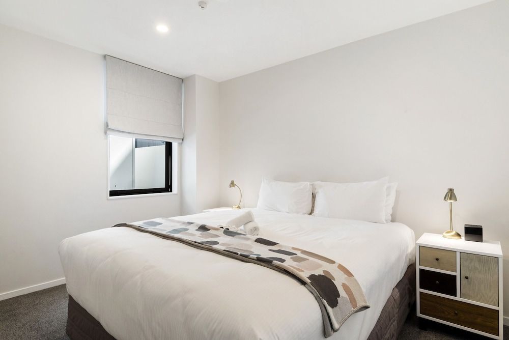 Fernz Motel & Apartments Birkenhead Executive Apartment, 1 King Bed, City View