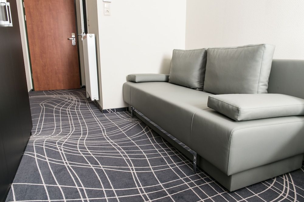 Sky Business Hotel Standard Single Room 6