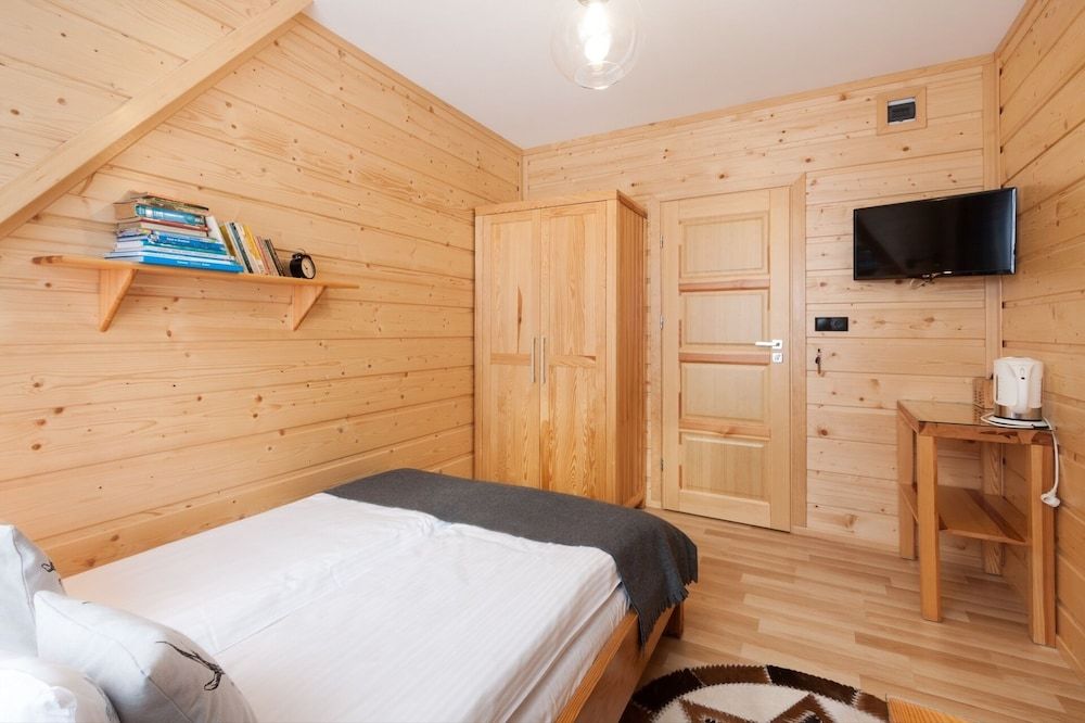 Standard Double Room, Shared Bathroom