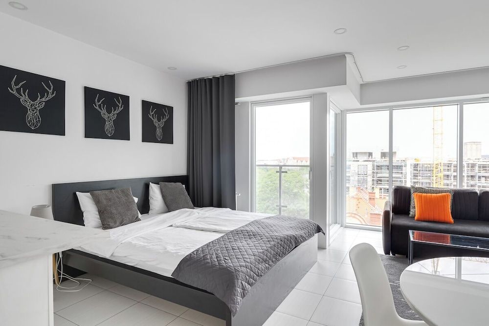 Poznań Apartments Towarowa Family Studio Suite, 1 Queen Bed with Sofa bed 8