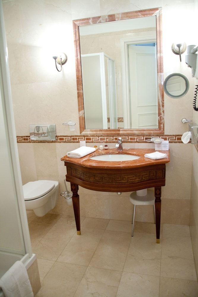 Classic Single Room
