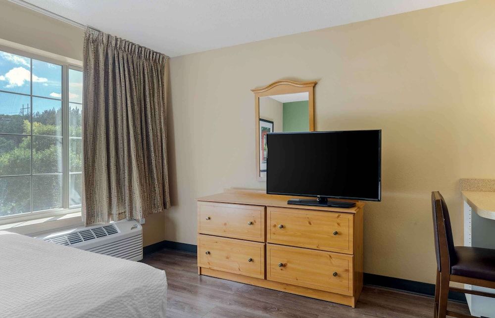 Extended Stay America Suites Boston Waltham 52 4th Ave Studio, 1 Queen Bed, Non Smoking 4