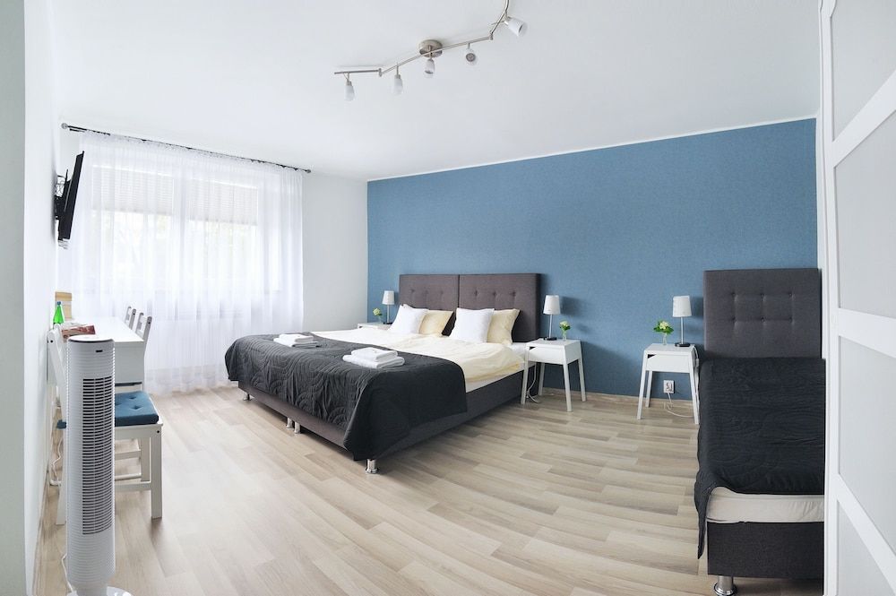 7th Room Guest House