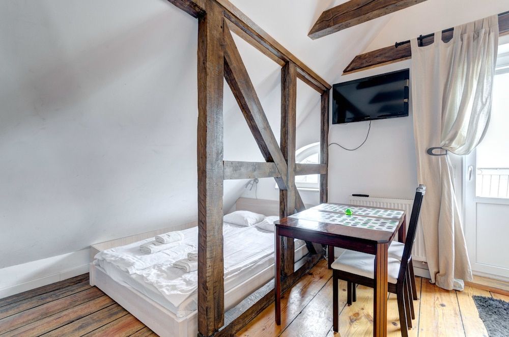 Classic Apartment, Terrace, City View (3 double beds for 6 adults)