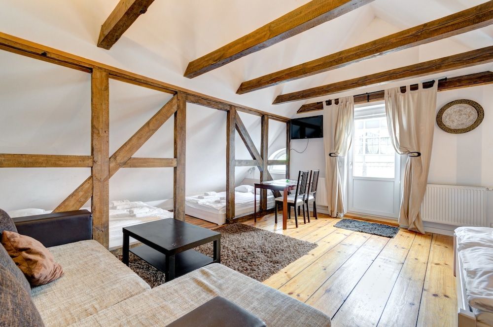 Classic Apartment, Terrace, City View (3 double beds for 6 adults)