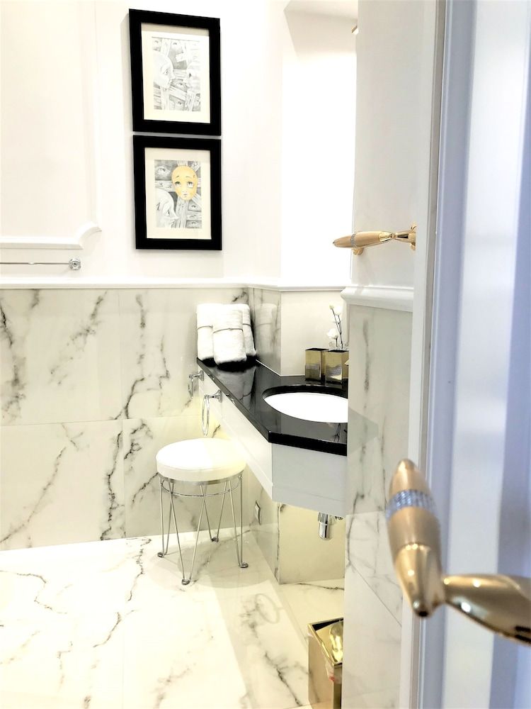 MONDRIAN Luxury Suites UNESCO Old Town Luxury Deluxe Suite, 2 Bedroms (Old town view, 77 m2) 7