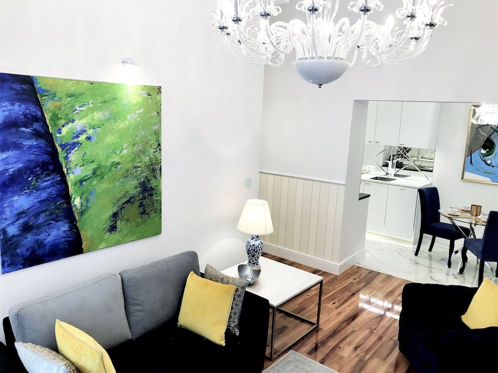 MONDRIAN Luxury Suites UNESCO Old Town Luxury Deluxe Suite, 2 Bedroms (Old town view, 77 m2) 12