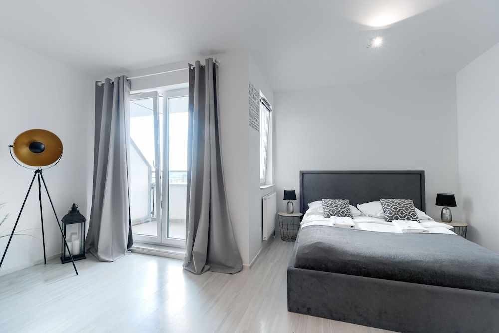 Studio (Studio 3 Bandurskiego 95 street)