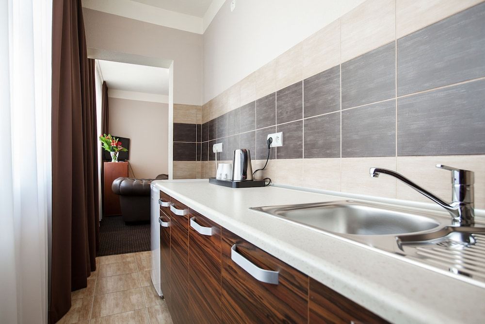 Hotel Diament Spodek Katowice Standard Apartment, 1 King Bed 6