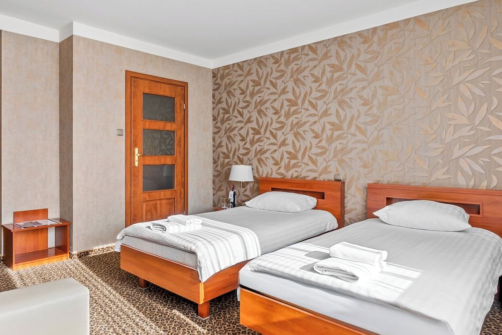 Hotel Diament Vacanza Siemianowice Slaskie Standard Twin Room 3