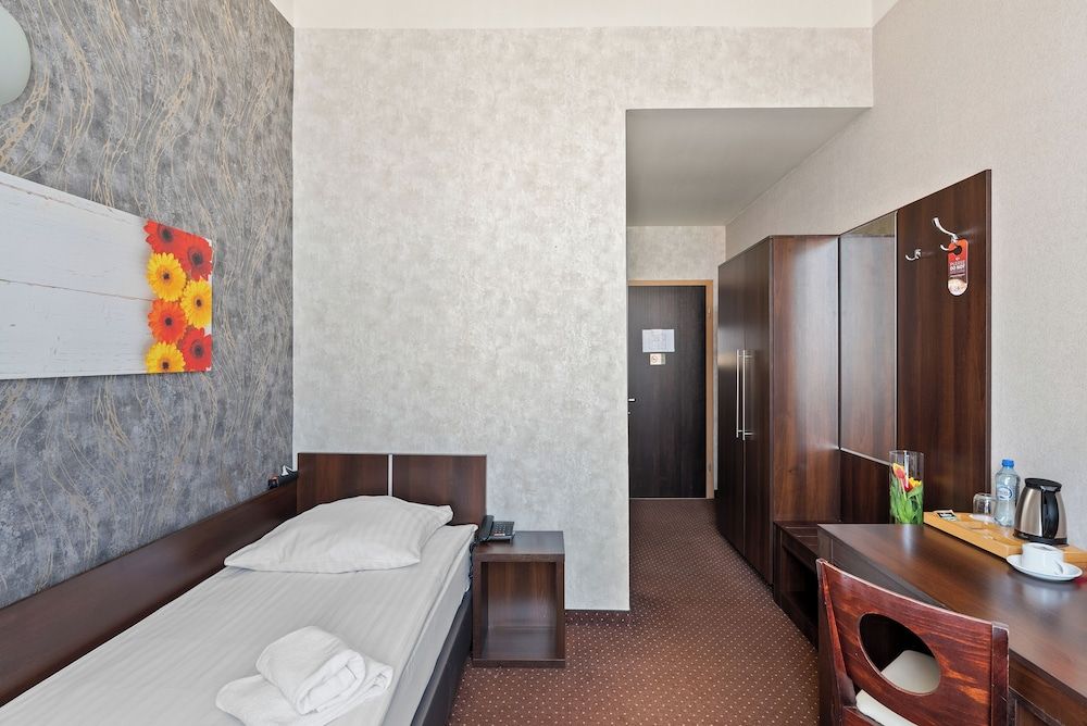 Hotel Diament Economy Gliwice Single Room 3