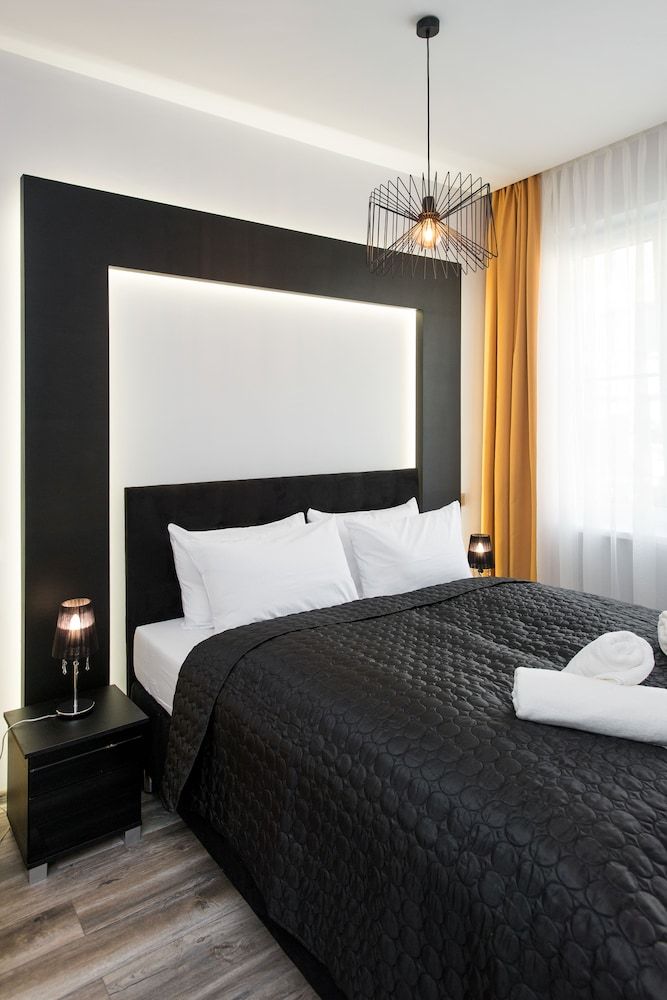 Leo Apartments Old Town Superior Double Room, 1 Double Bed with Sofa bed, Private Bathroom 7