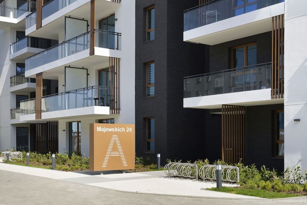 undefined Elite Apartments Marine Suite 4