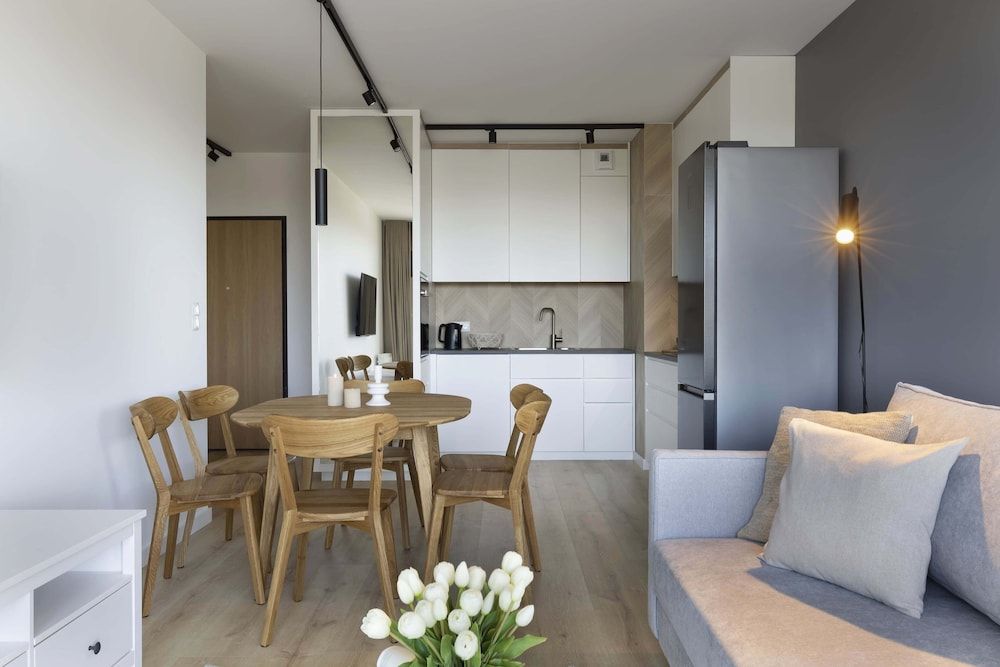 undefined Elite Apartments Marine Suite 9