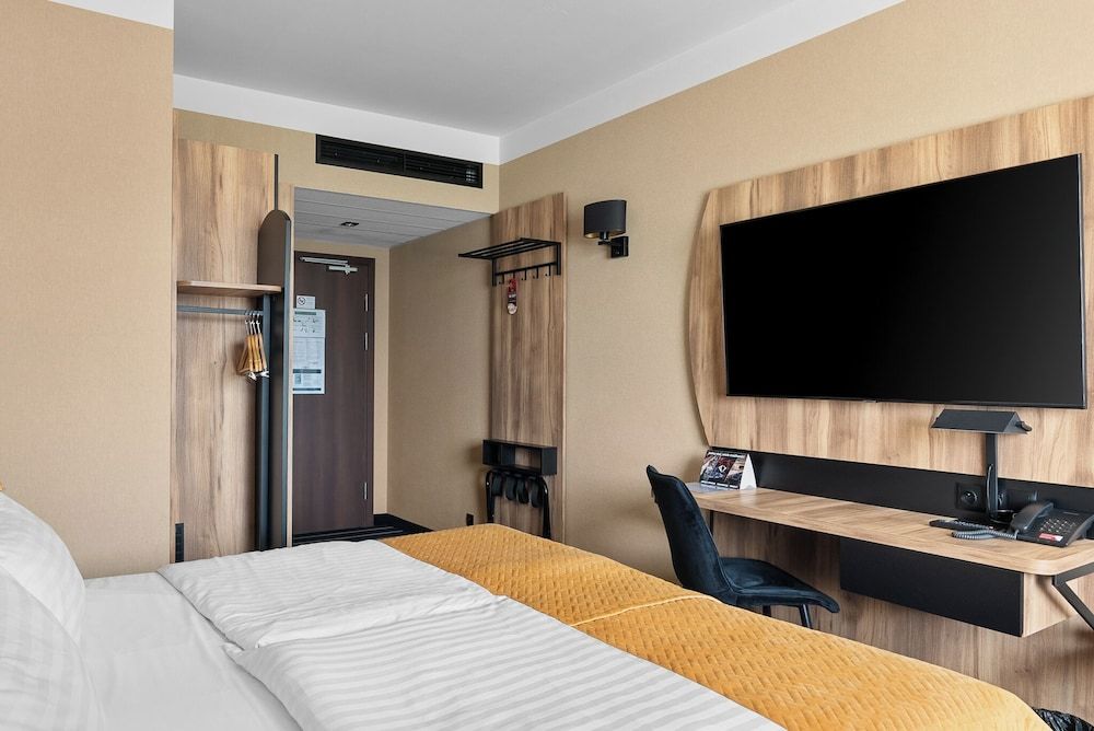 Double Room, Bathtub