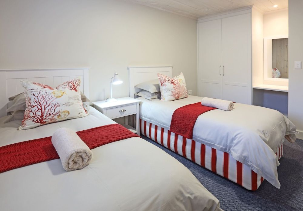 Sea view Chalet B 25 (4, 5 and 6 people)
