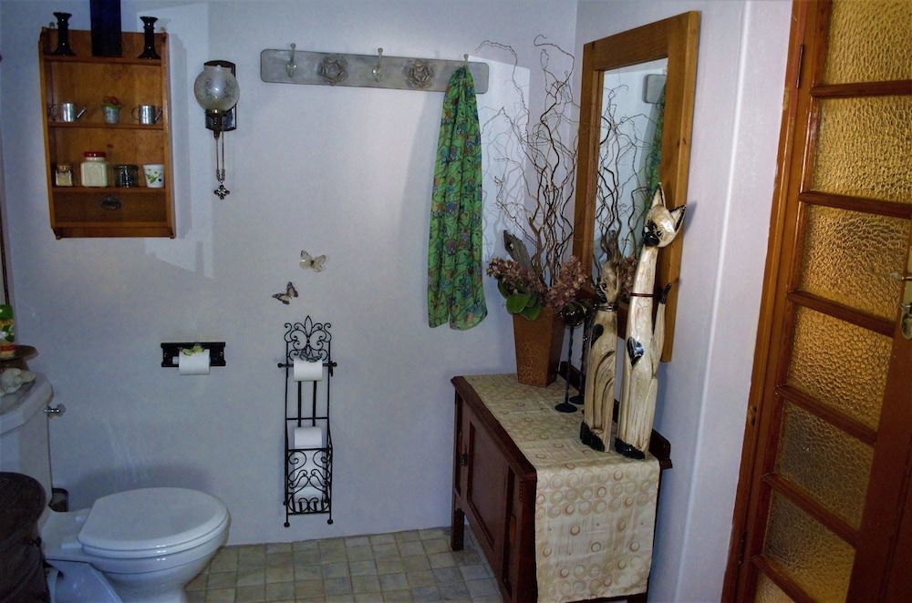 79 On Ridge BNB Luxury Suite, 1 Bedroom 15