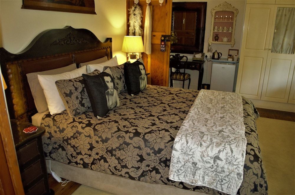 79 On Ridge BNB Luxury Suite, 1 Bedroom 4