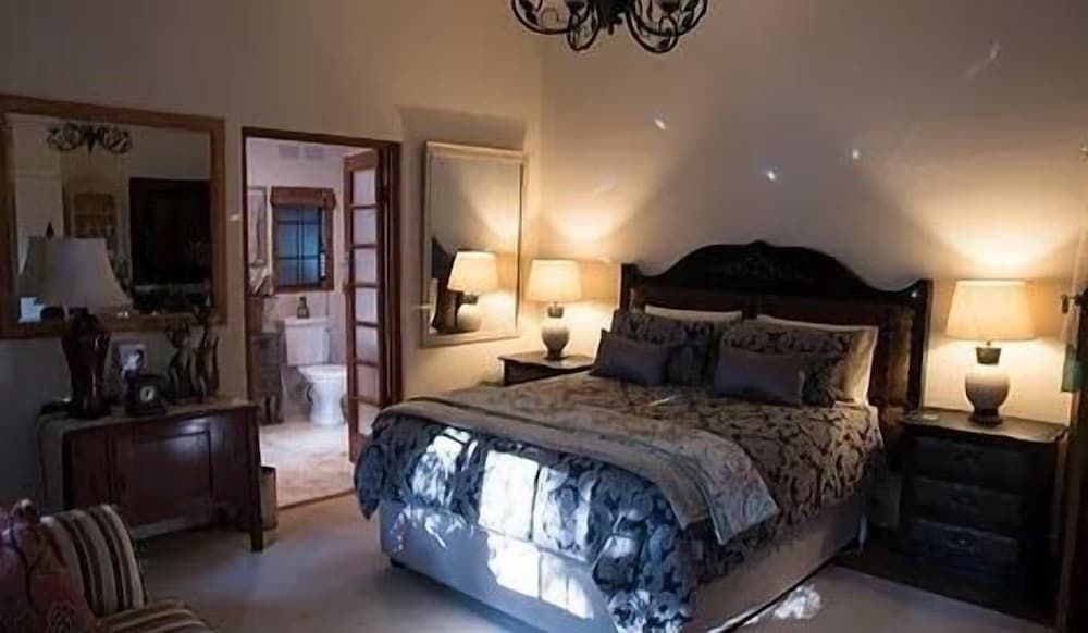 79 On Ridge BNB Luxury Suite, 1 Bedroom 10