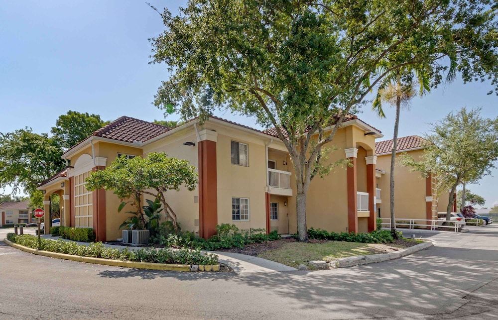 undefined Extended Stay America Suites Miami Airport Doral 4