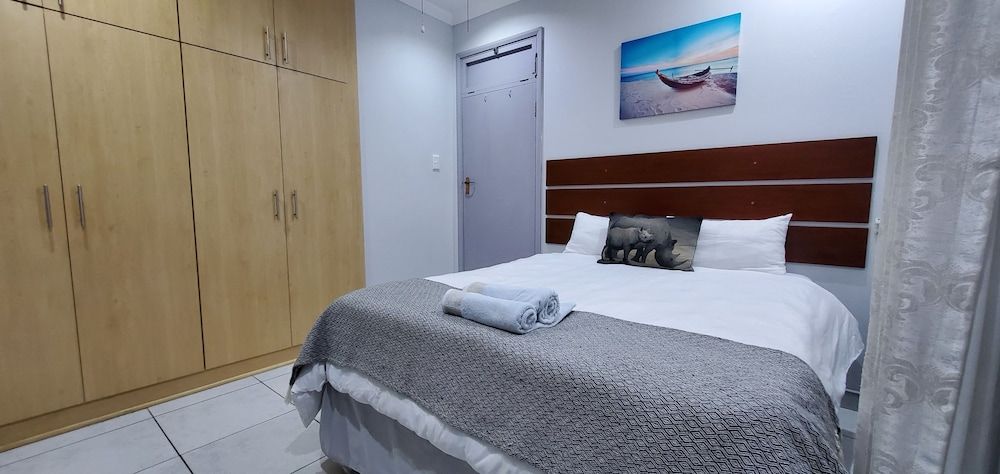 Jessica's Self-catering Room