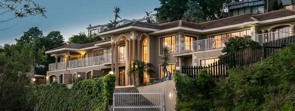 undefined Moncrieff Manor 6